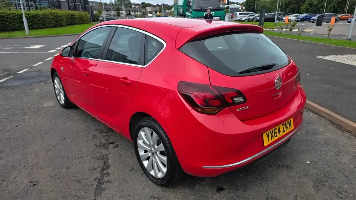 Used Vauxhall Astra Elite 2015 Red Hatchback