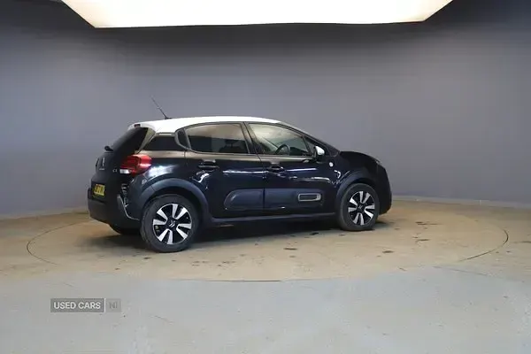 Używany Citroën C3 PureTech 2023 Czarny Hatchback