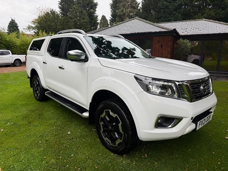 White Used 2021 Nissan Navara Tekna Pickup | £16,500 (Fair price) - Image 1/4
