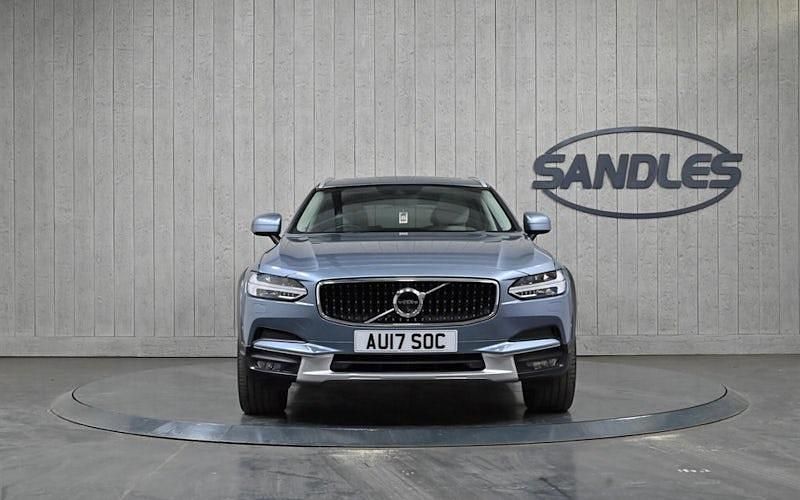 Usado Volvo V90 CC Pro 235 HP (172 kW) 2019 Carrinha