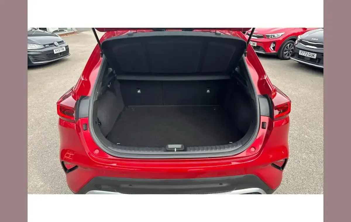 Used Kia XCeed 140 HP (102 kW) 2024 Red SUV