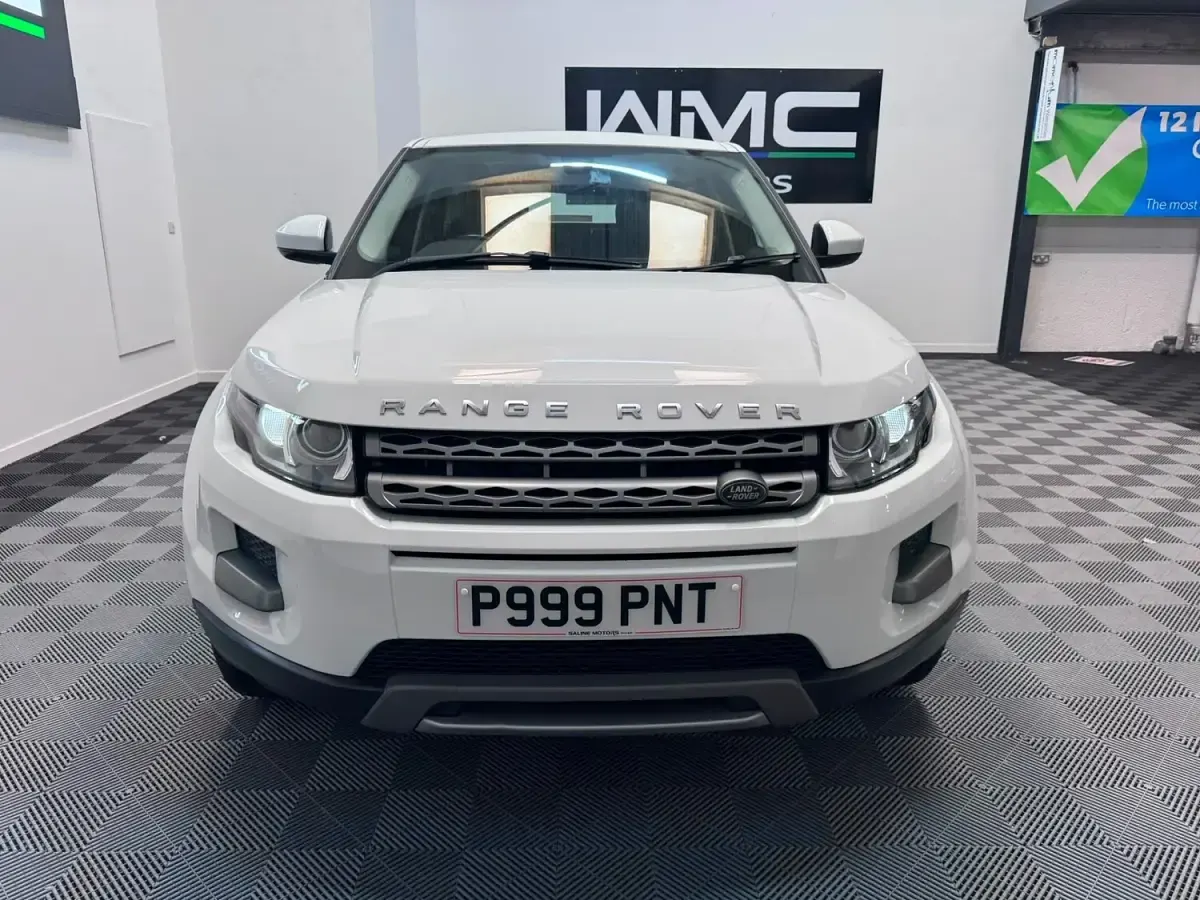 Used Land Rover Range Rover evoque Pure 187 HP (137 kW) 2014 White SUV