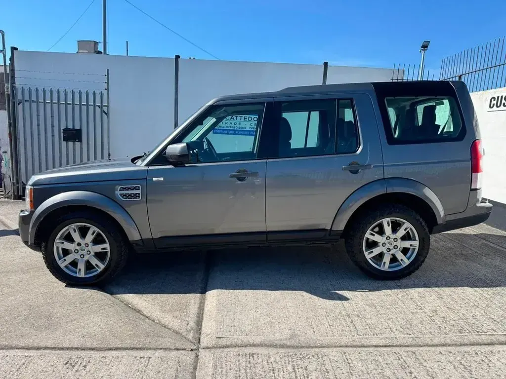 Used Land Rover Discovery 4 245 HP (180 kW) 2011 Grey SUV