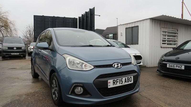 Used Hyundai i10 Premium 2015 Blue Hatchback