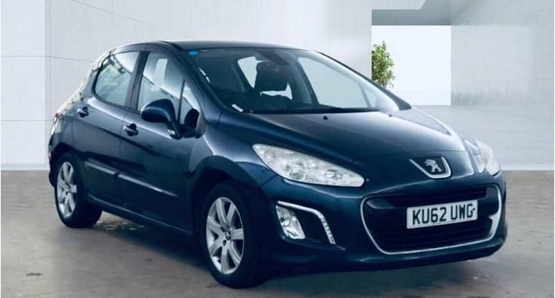 Used Peugeot 308 Active 92 HP (67 kW) 2012 Blue Hatchback