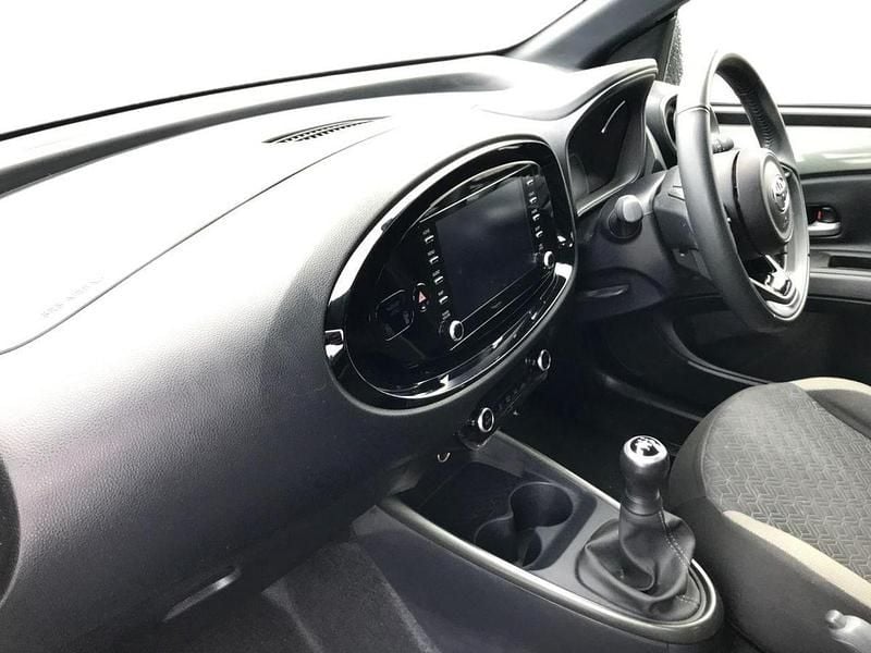 Used Toyota Aygo 71 HP (52 kW) 2023 Green