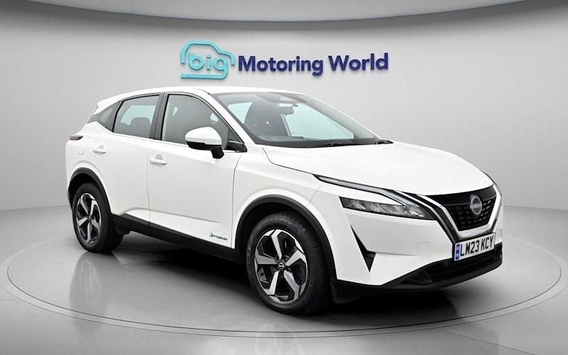 Used Nissan Qashqai Acenta Premium 190 HP (139 kW) 2023 White SUV