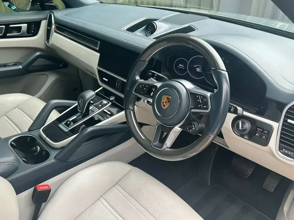 Used Porsche Cayenne 340 HP (250 kW) 2021 Grey SUV