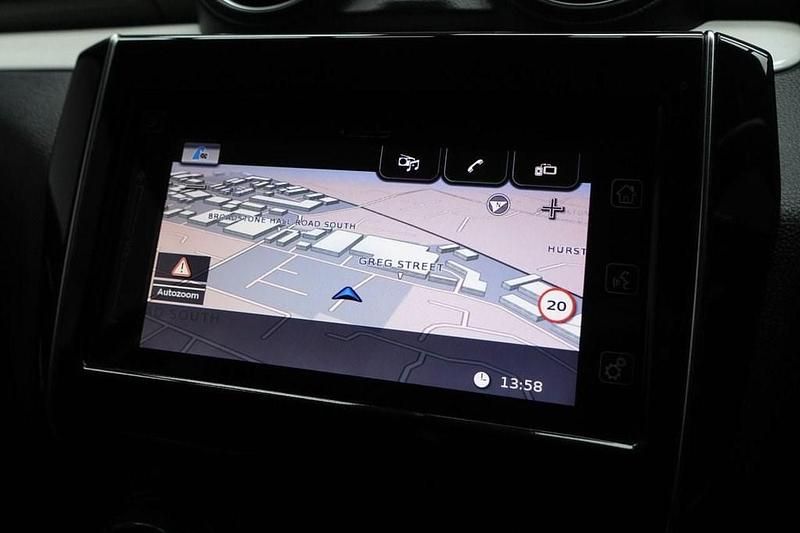 Usado Suzuki Swift SZ5 111 HP (81 kW) 2018 Vermelho Citadino