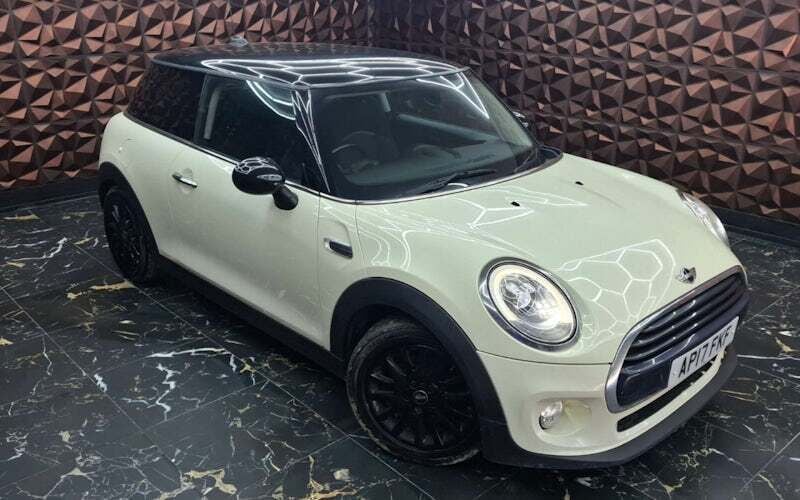 Begagnad Mini Cooper Hatch 136 HK (100 kW) 2017 Halvkombi