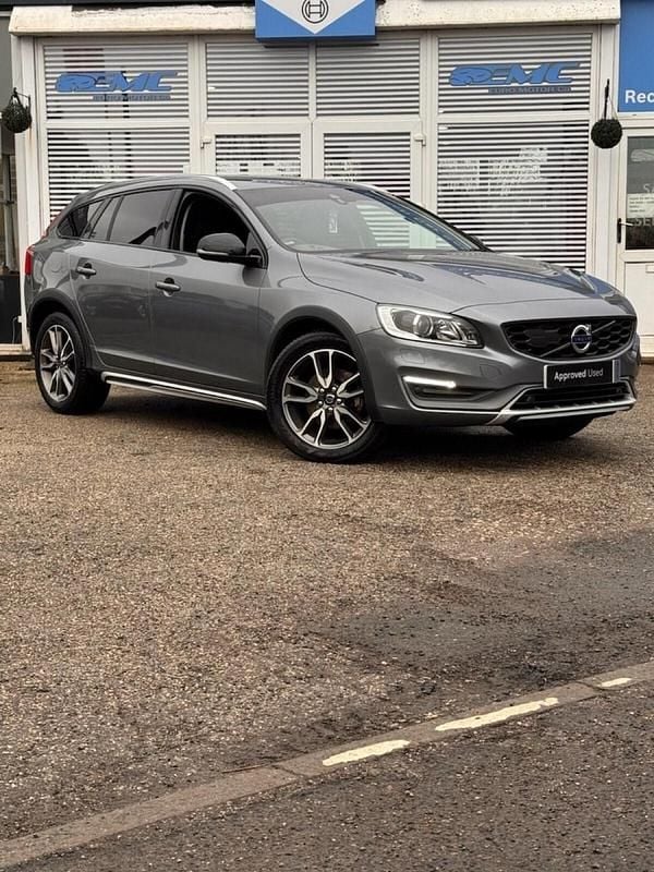 Used Volvo V60 CC 190 HP (139 kW) 2016 Grey Estate