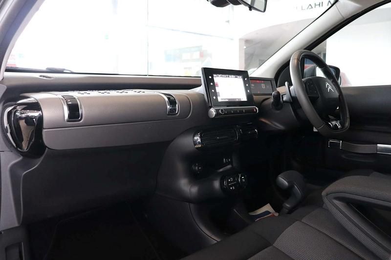 Used Citroën C4 Flair 2017 White SUV