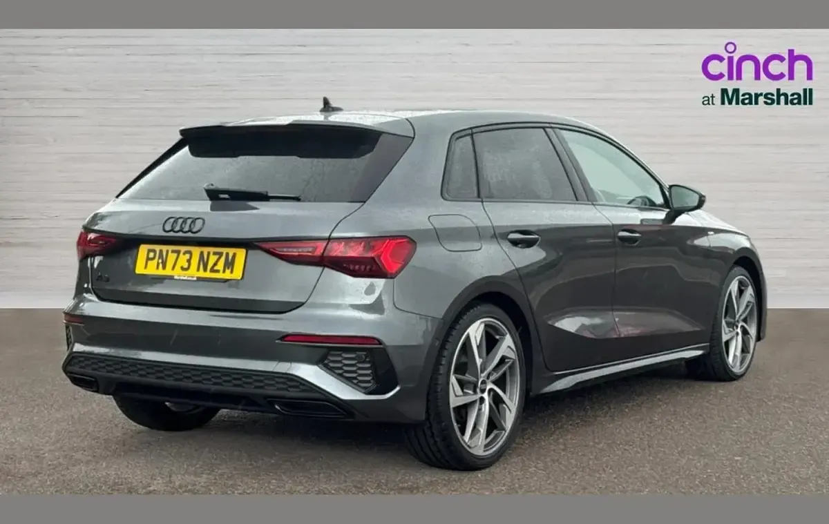 Używany Audi A3 Black Edition 150 KM (110 kW) 2023 Szary Sedan/Limuzyna