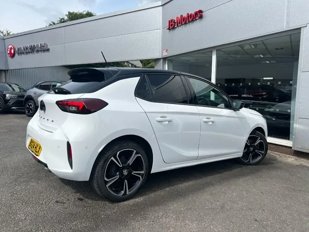 Used Vauxhall Corsa S 100 HP (73 kW) 2024 White Hatchback