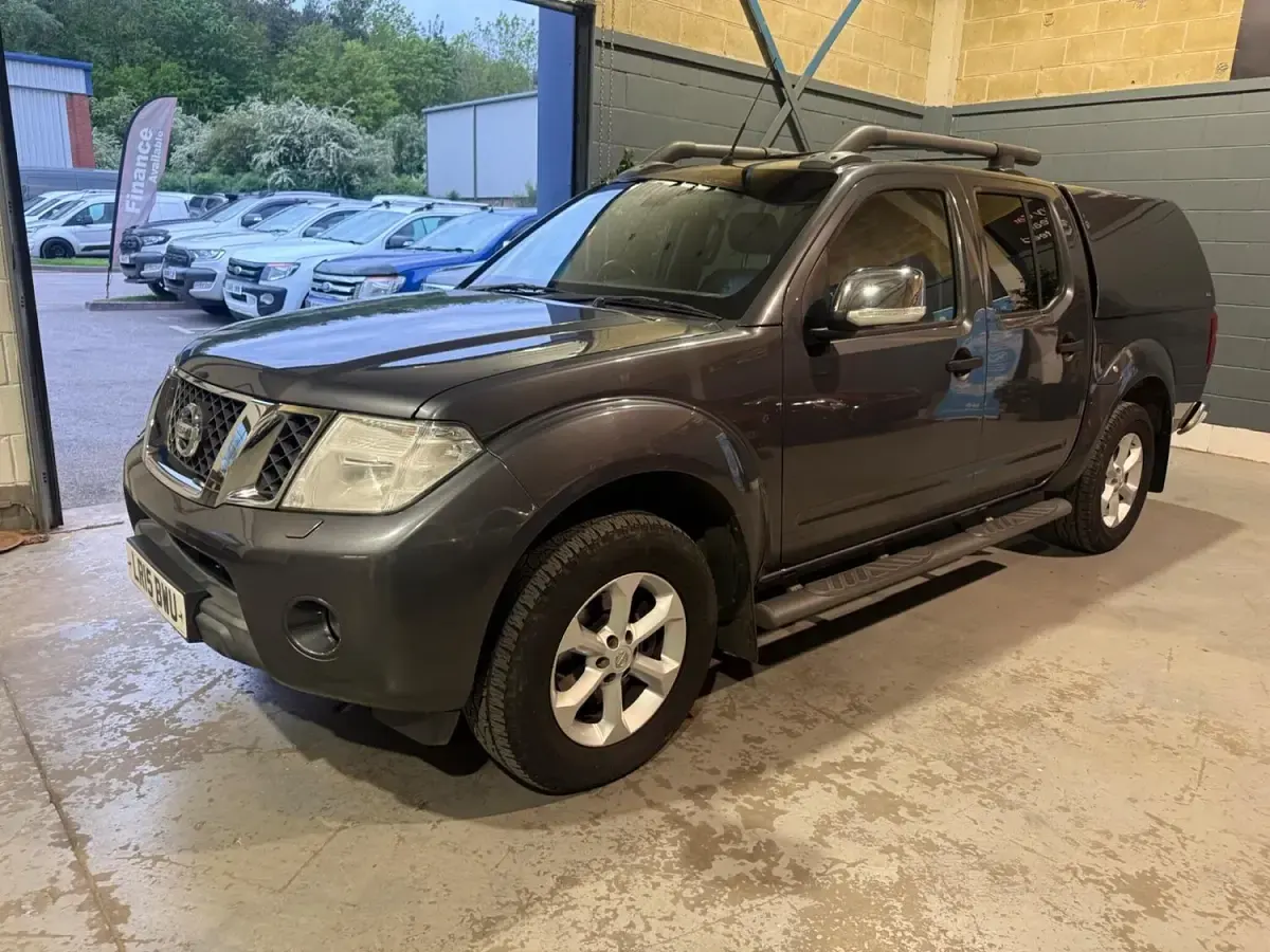 Usado Nissan Navara Tekna 2015 Gris Pickup/Camioneta
