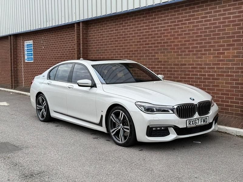 Used BMW 740 M Sport 322 HP (236 kW) 2017 White Sedan