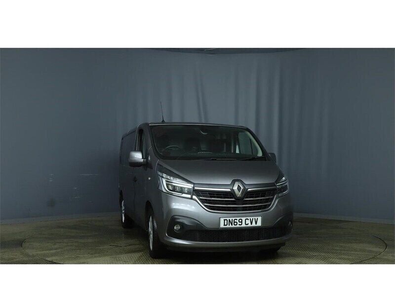 Oyster grey Used 2019 Renault Trafic Van | £13,995 (Fair price) - Image 1/1