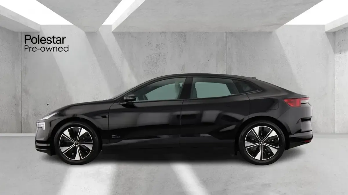 New Polestar 4 Plus 200 kW (272 HP) 2025 Black SUV