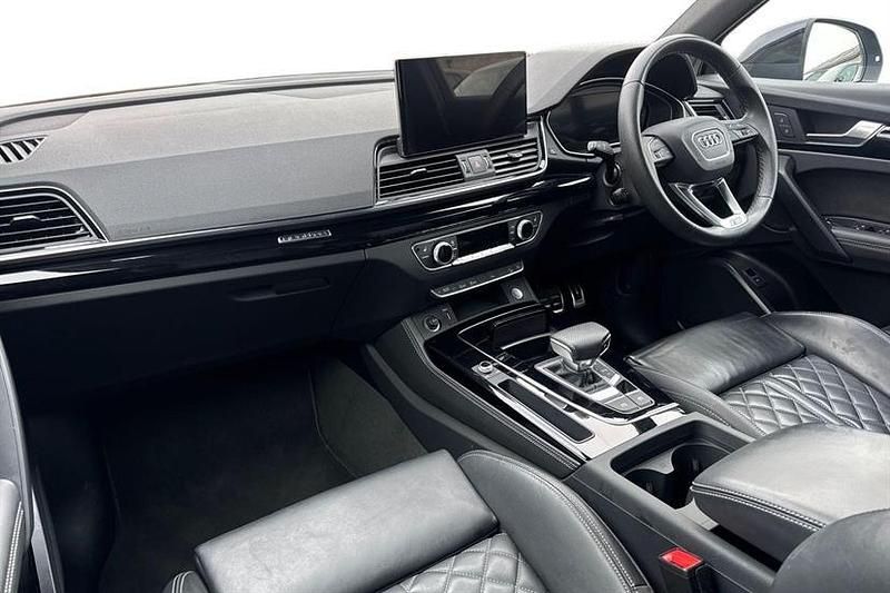 Used Audi Q5 Comfort 204 HP (150 kW) 2023 Grey SUV