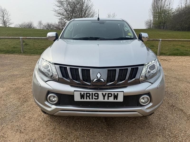 Used Mitsubishi L200 181 HP (133 kW) 2019 Silver Pickup