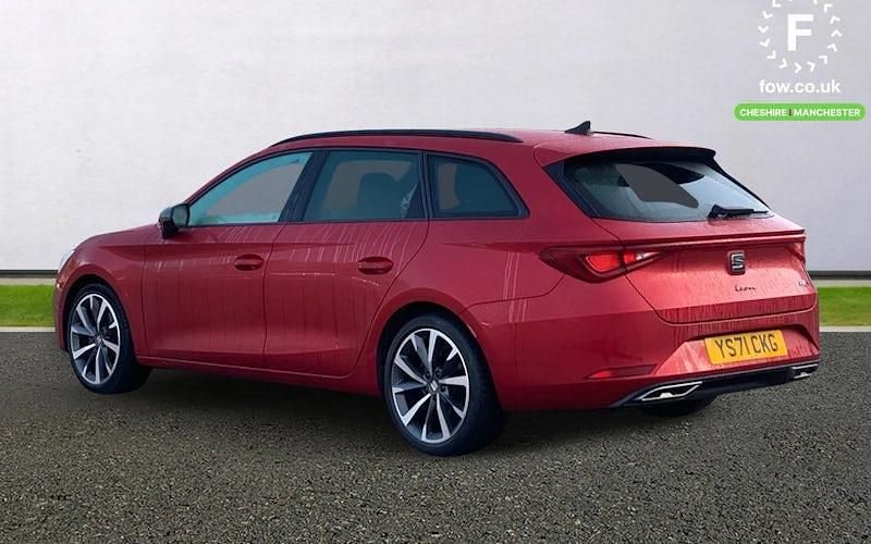 Used Seat Leon FR Sport 150 HP (110 kW) 2022 Red Estate