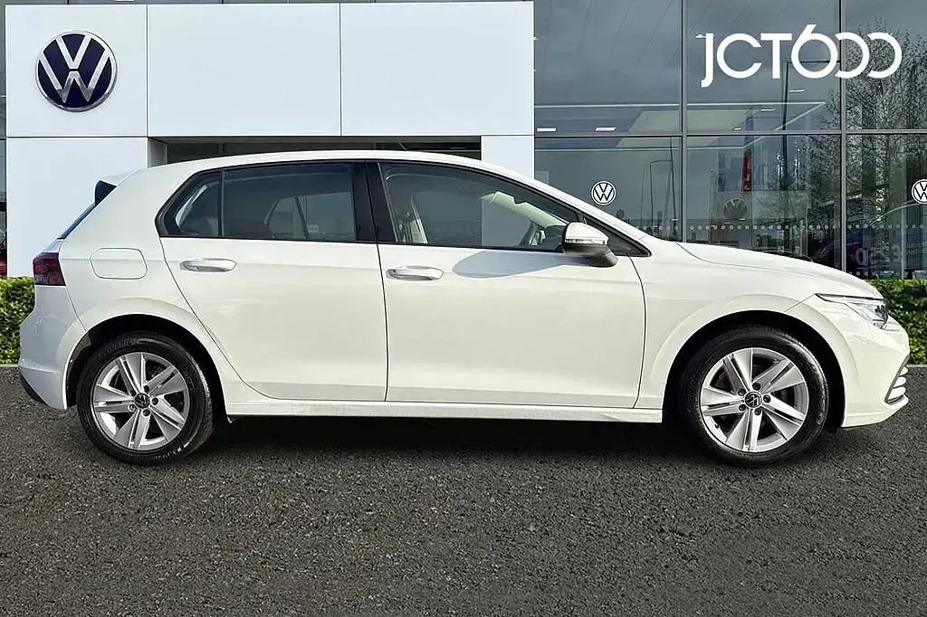 Used VW Golf VIII 130 HP (95 kW) 2022