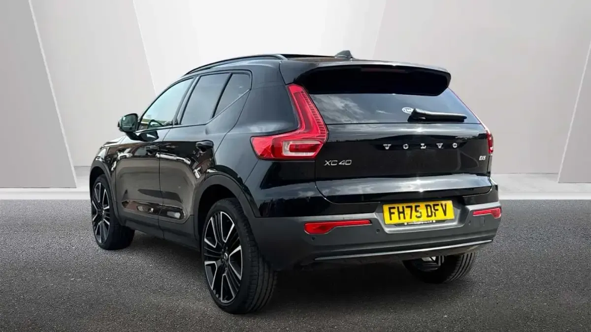 Used Volvo XC40 Ultra 161 HP (118 kW) 2026 Black SUV