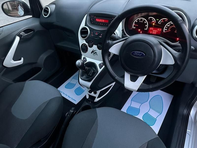 Used Ford Ka Zetec 69 HP (50 kW) 2013 Silver Hatchback