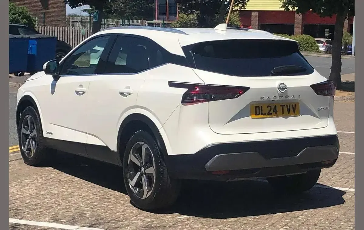 Used Nissan Qashqai N-Connecta 187 HP (137 kW) 2024 White SUV