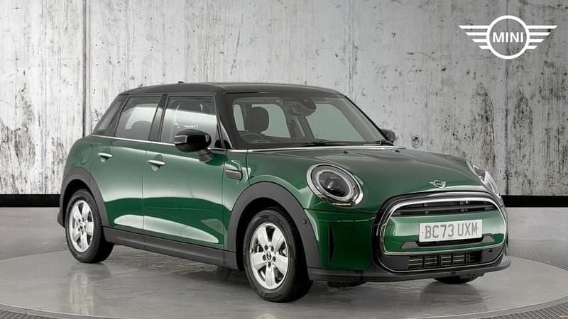 Used Mini Cooper Classic 134 HP (98 kW) 2024 Green Hatchback