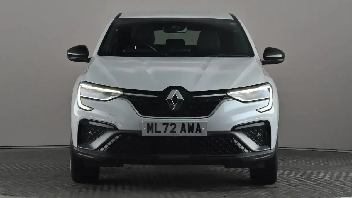 Begagnad Renault Arkana R.S. 142 HK (104 kW) 2022 Vit SUV