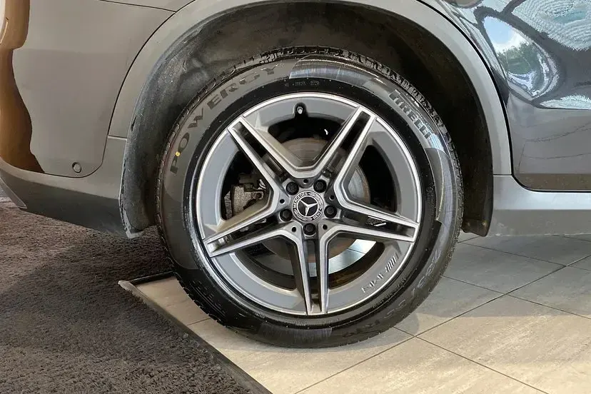 Used Mercedes GLC220 AMG line 191 HP (140 kW) 2019 Obsidian black SUV
