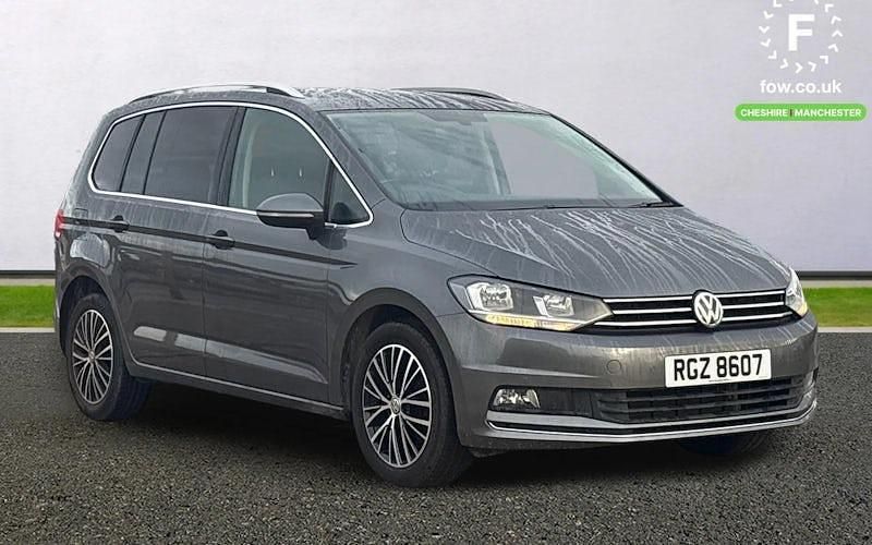 Used VW Touran SEL 150 HP (110 kW) 2025 MPV