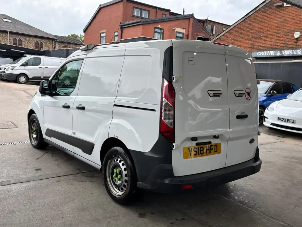 Usado Ford Transit Connect 100 HP (73 kW) 2018 Branco Monovolume