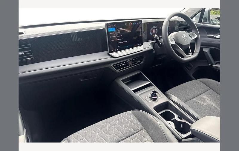 Used VW Tiguan Match 150 HP (110 kW) 2025 Silver SUV