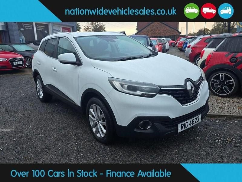 White Used 2016 Renault Kadjar Dynamique SUV | £5,378 (Fair price) - Image 1/4