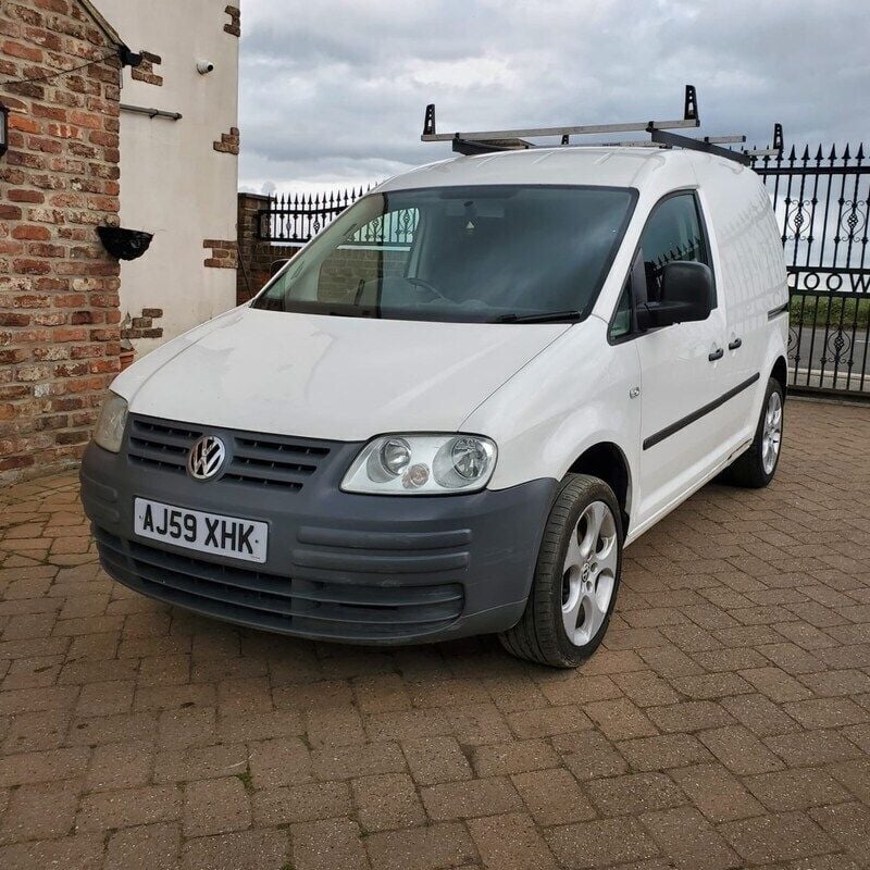 White Used 2009 VW Caddy MPV | £1,950 (Super price) - Image 1/4