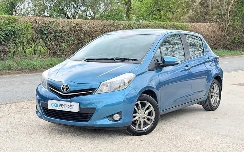 Used Toyota Yaris 101 HP (74 kW) 2014 Hatchback