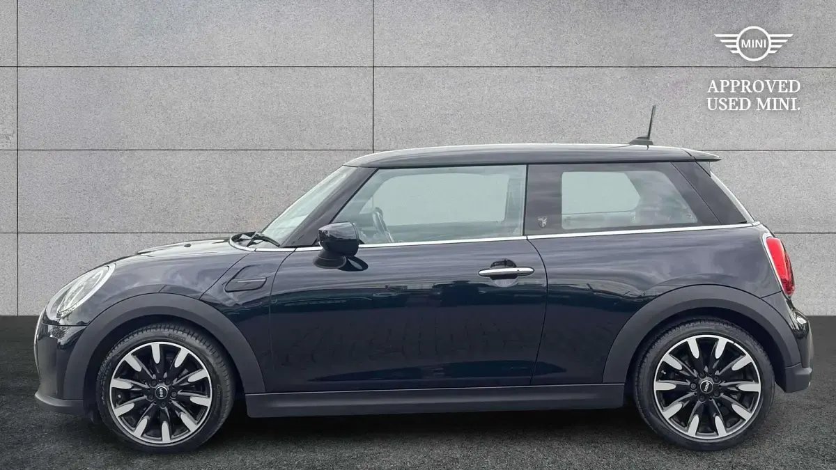 Used Mini Cooper Exclusive 134 HP (98 kW) 2022 Black Hatchback