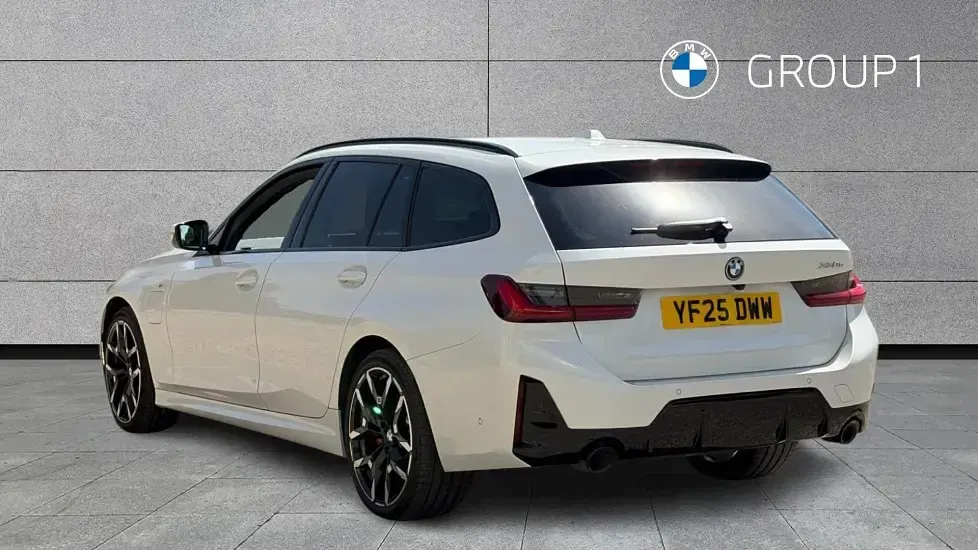 Used BMW 330e M Sport 288 HP (211 kW) 2025 White Estate