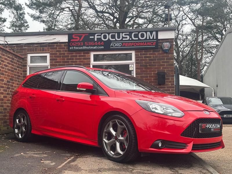 Used Ford Focus ST 2012 Red Estate
