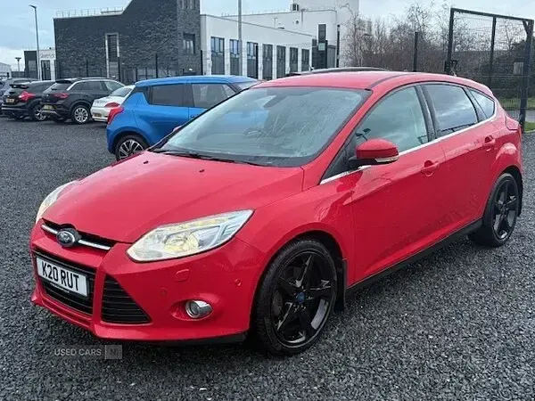 Used Ford Focus Titanium X 163 HP (119 kW) 2012 Red Hatchback