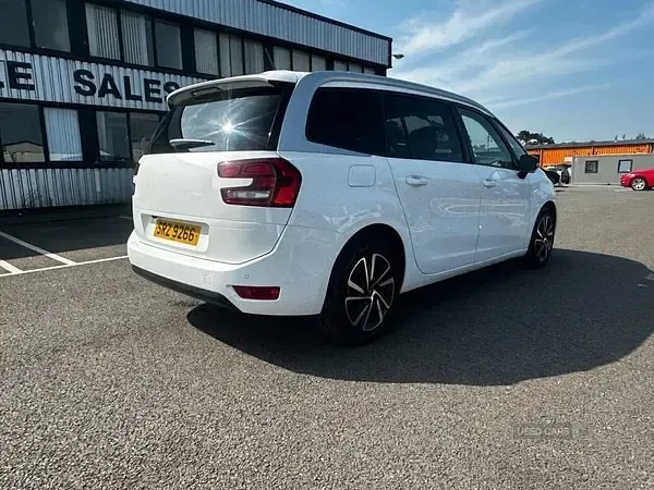 Used Citroën Grand C4 Picasso PureTech 130 HP (95 kW) 2022 White MPV