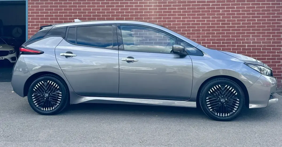 Used Nissan Leaf N-Connecta 110 kW (150 HP) 2022 Grey Hatchback
