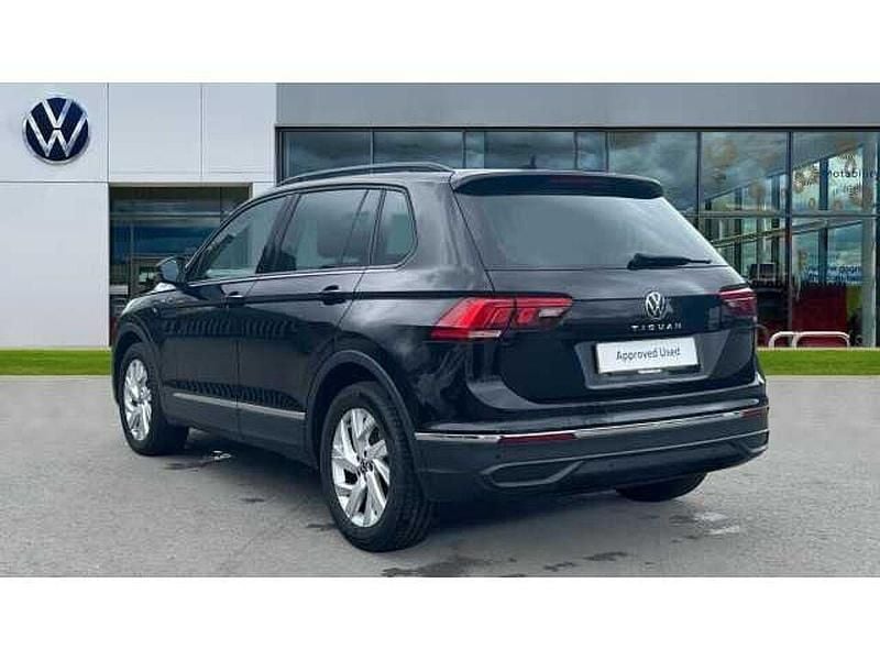 Used VW Tiguan Life 150 HP (110 kW) 2021 Black SUV