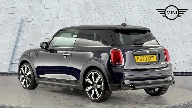 Used Mini Cooper Exclusive 134 HP (98 kW) 2023 Black Hatchback