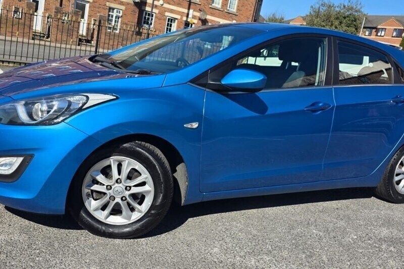 Blue Used 2015 Hyundai i30 SE Hatchback | £3,799 (Good price) - Image 1/1