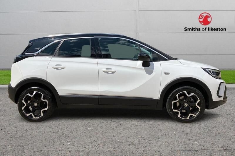 White Used 2024 Vauxhall Crossland Ultimate SUV | £16,295 (Fair price) - Image 1/4