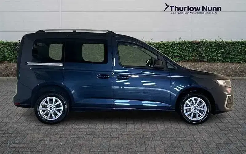 Used Ford Tourneo Titanium 122 HP (89 kW) 2024 Estate