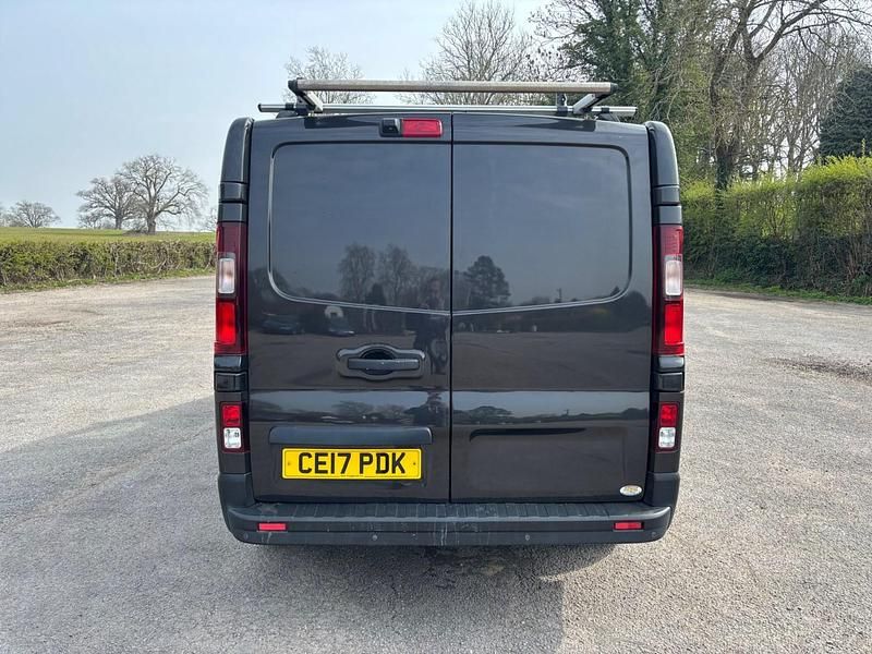 Usado Renault Trafic 2017 Preto Monovolume
